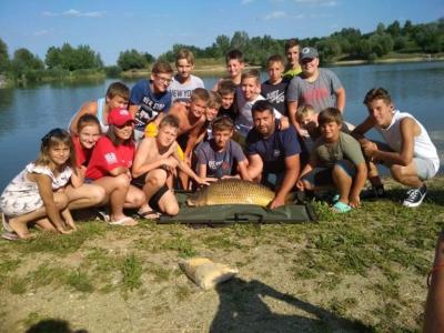 Rekordot döntött a táborozó horgász Zsennyén